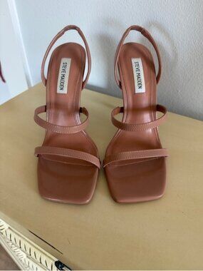 Steve Madden Tan Strappy Square-Toe Slingback Heels